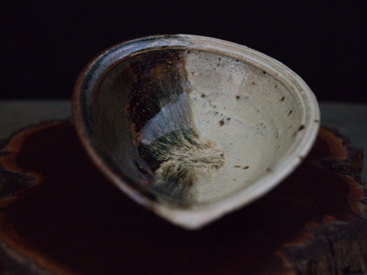 Karatsu Mikuriya Kunitoshi Servierschale